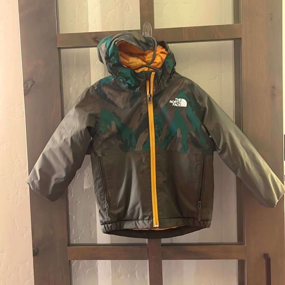 The North Face Kids Puffer Jacket in Olive Green with Yellow Trim